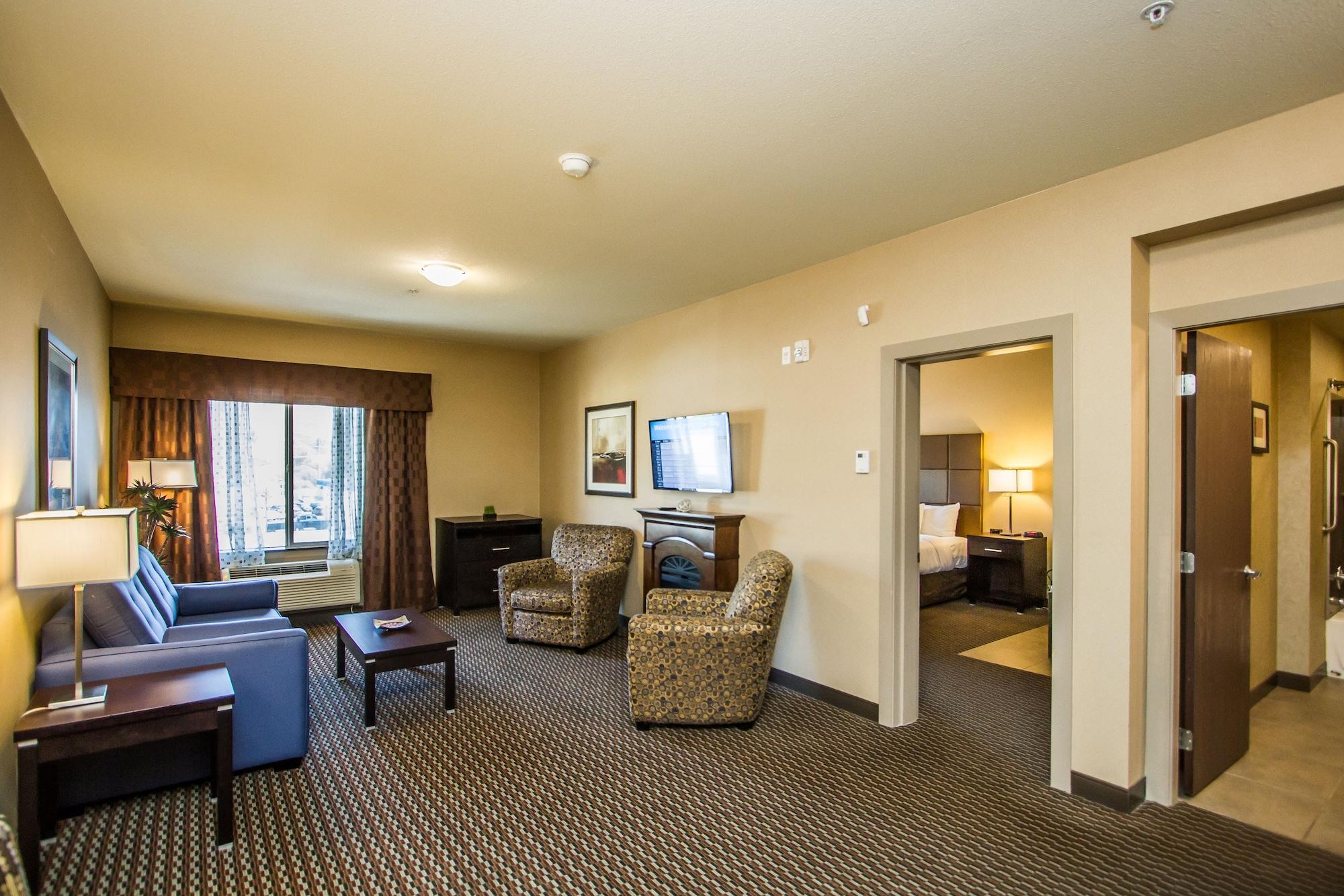 Comfort Suites Келоуна Экстерьер фото